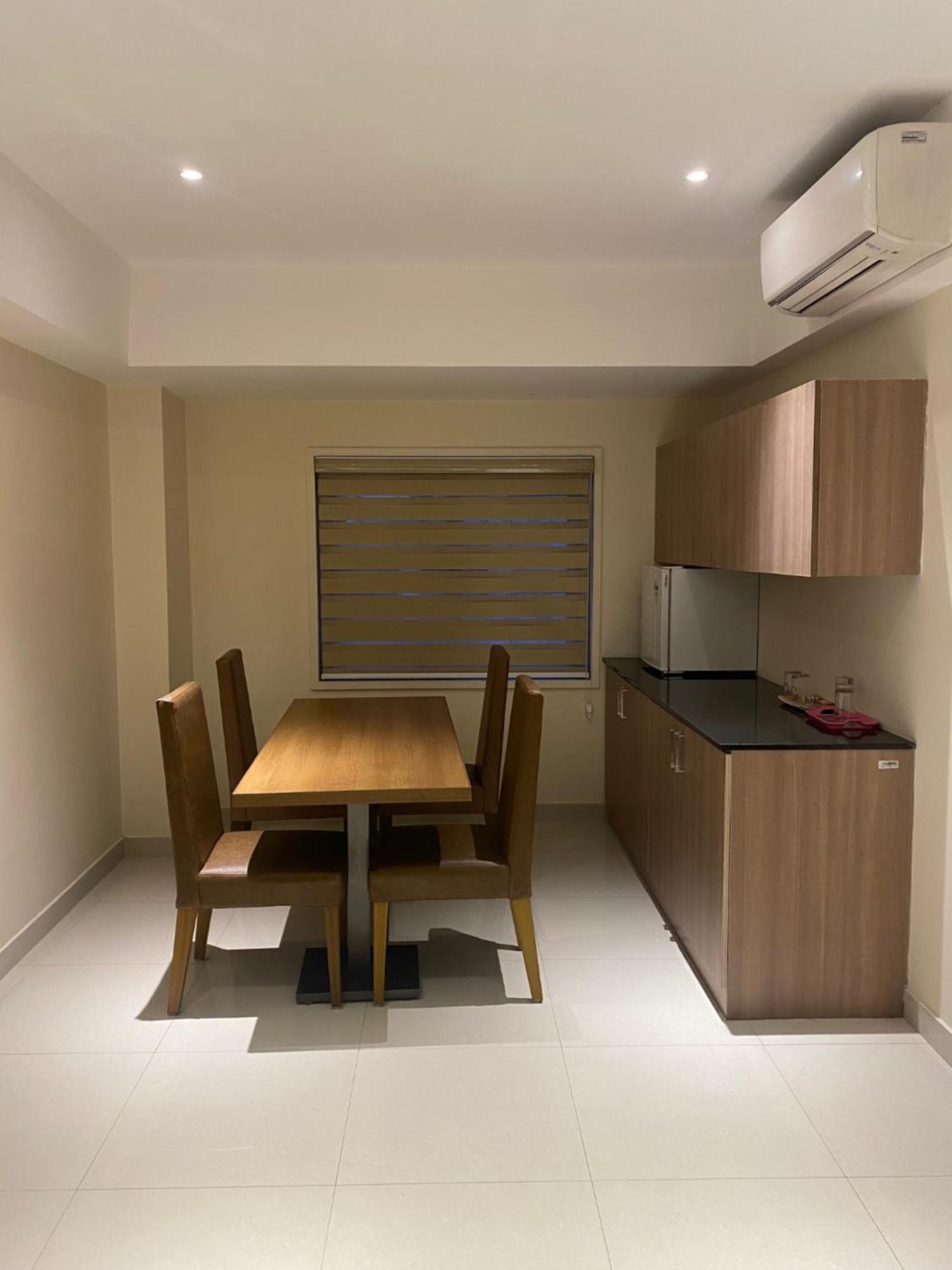 Sona Hotel Thrissur エクステリア 写真