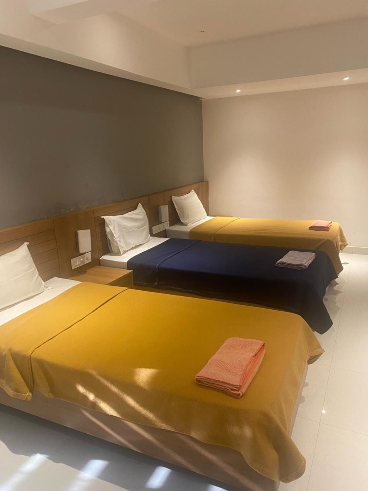 Sona Hotel Thrissur エクステリア 写真